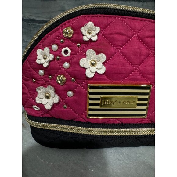 Betsey Johnson Quilted Floral Cosmetic Bag With Gold Accents & Zipper - Picture 3 of 8